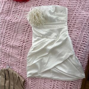 Short Akira white dress
